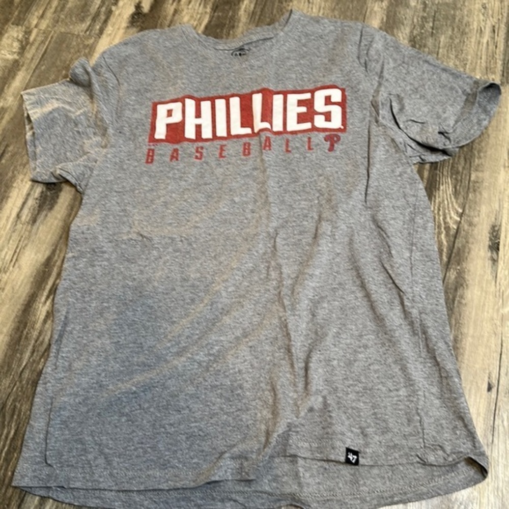 Phillies t shirt size medium.‎ Men’s/women’s